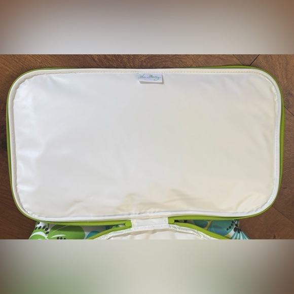 Vera bradley retired limes up picnic basket & blanket set - Picture 12 of 16